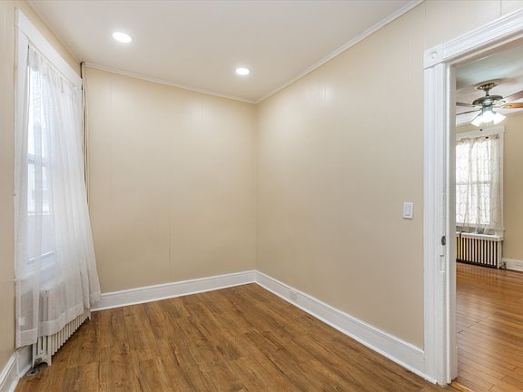 4th image of 253 N 7th St Floor 1