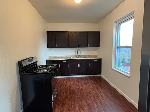 2nd image of 121 Seville Ave #1