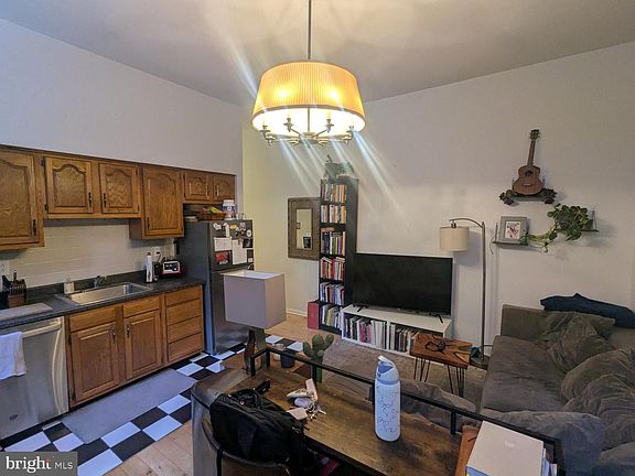2nd image of 251 S 21st St #1R