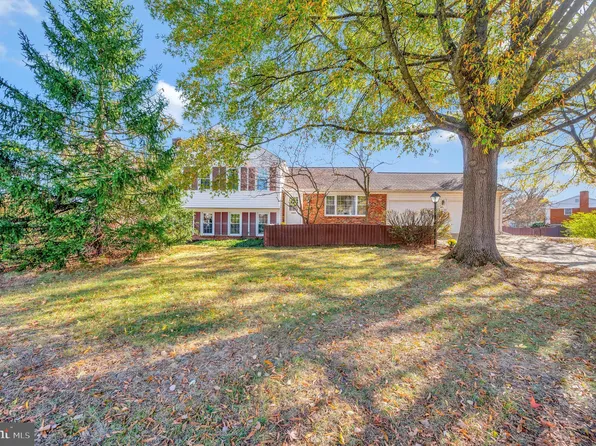 7701 Woodstock St, Manassas, VA 20109