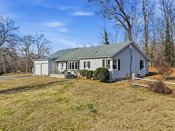 4th image of 2031 Carolana Cir