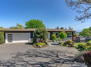 3710 Hammond Bay Rd, Nanaimo, BC V9T 1G1
