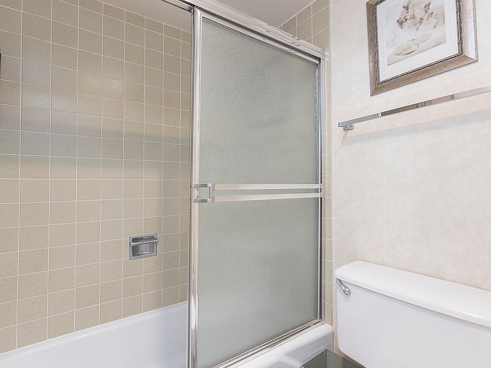 2nd image of 2987 Atlantic Ave APT 1103