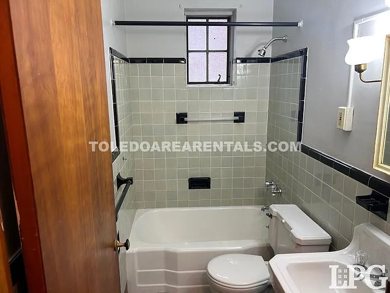 2244 W Sylvania Ave #1 — Photo 6