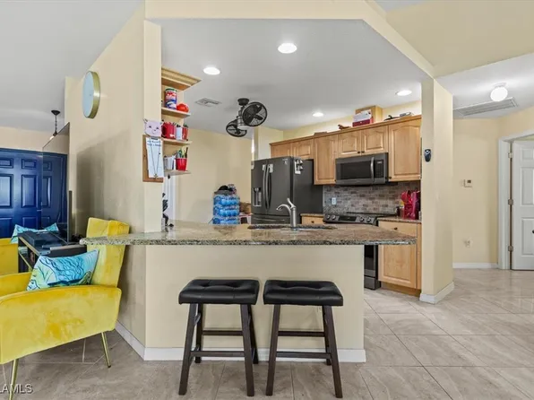 605 SE 22nd St, Cape Coral, FL 33990