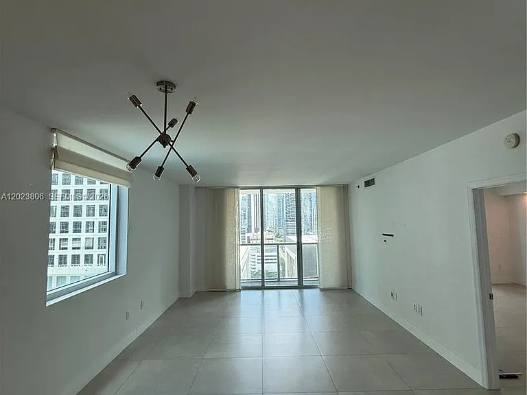 55 SE 6th St #1710 — Photo 2
