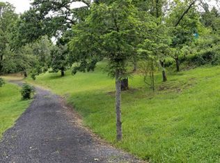 767 Union Gap Loop Rd, Oakland, OR 97462