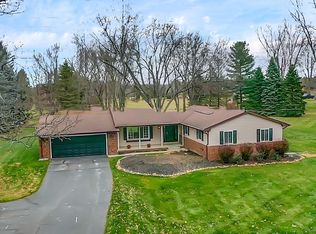 8300 Holcomb Rd, Clarkston, MI 48348