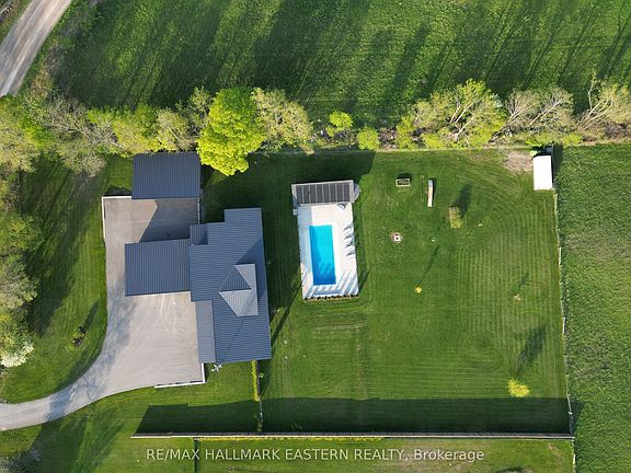 3rd image of 1483 Webster Rd