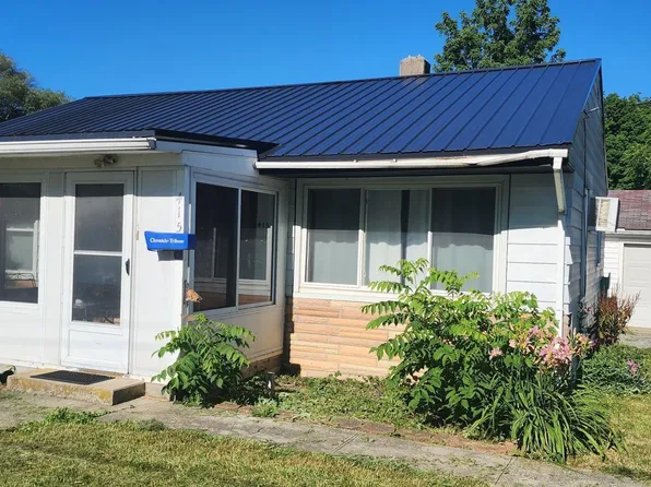 415 S 3rd Ave, Jonesboro, IN 46938