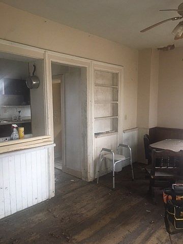 2nd image of 794 Paw Rd