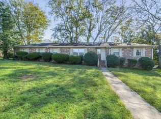 200 Sewanee Cir, Columbia, TN 38401