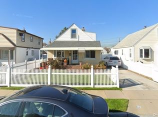 15 Robert Ave #1&2, Elmont, NY 11003