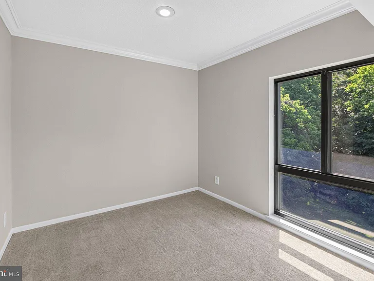 5915 Tamar Dr #11 — Photo 11