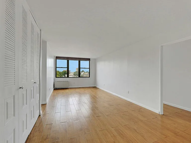 9019 Wall St #6B — Photo 4