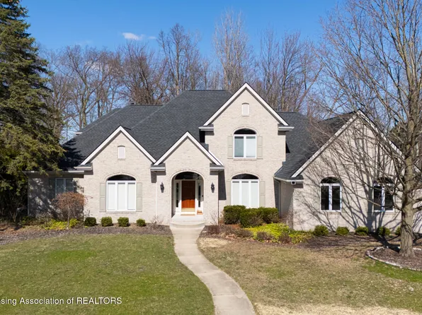 2002 Birch Bluff Dr, Okemos, MI 48864