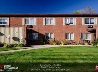 22134 River Oaks Dr APT 2B, Rocky River, OH