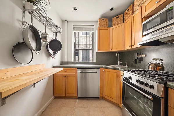 Kitchen, photo 1