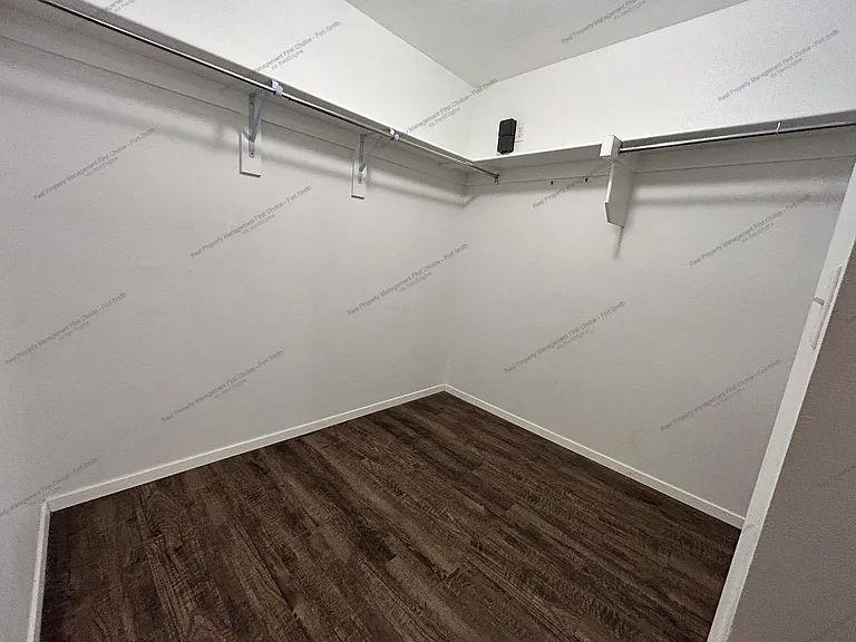 8015 Dogwood Dr — Photo 22
