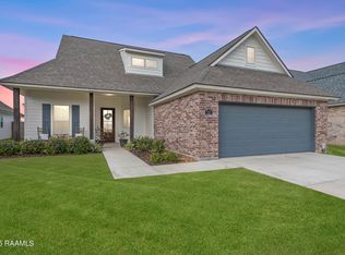 123 Meadow View St, Maurice, LA 70555