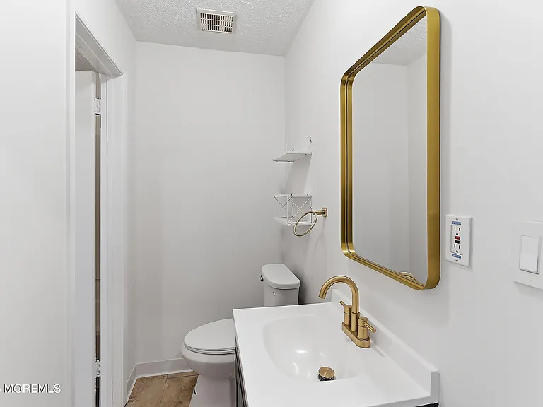 58 Frontier Way — Photo 16