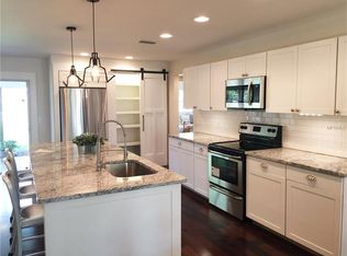 11906 Lake Ridge Rd, Tampa, FL 33618