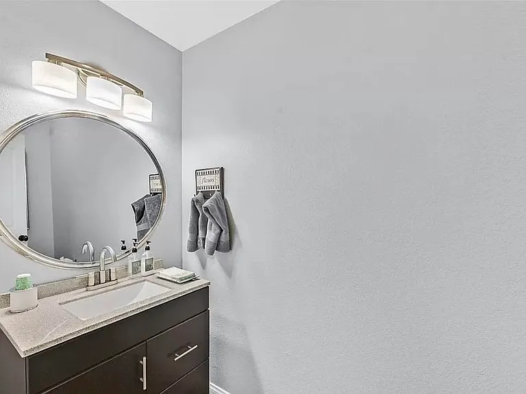 7882 W Gilmore Ave — Photo 14