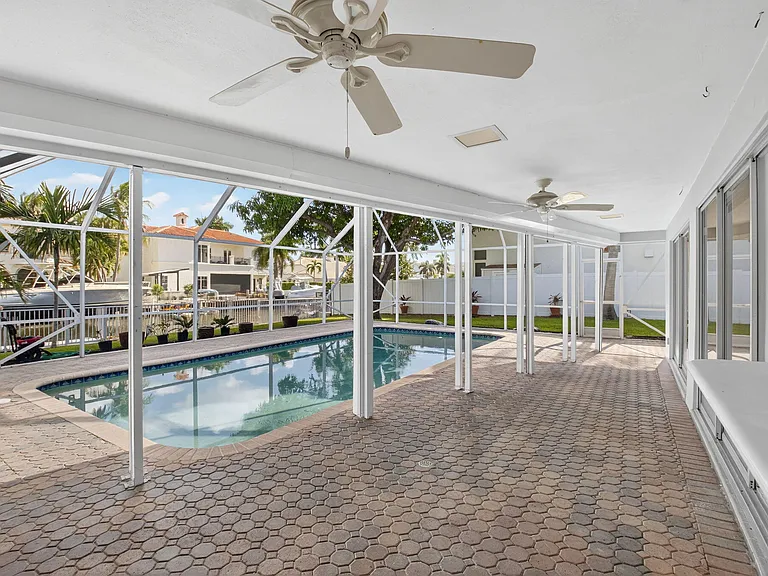 937 Banyan Dr — Photo 19