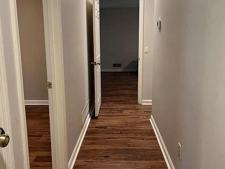 18 Oakdale Dr — Photo 25