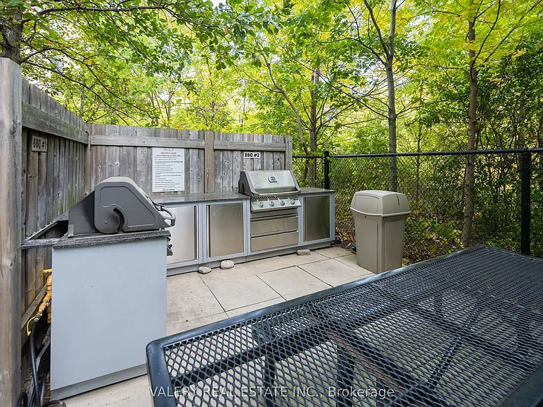 1055 Southdown Rd #201 — Photo 39