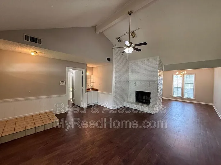 6556 Birch Hollow Dr — Photo 5