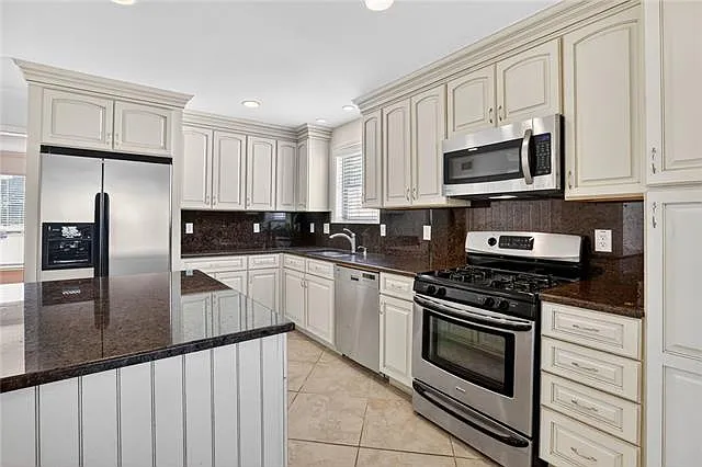 4808 Neyrey Dr — Photo 7