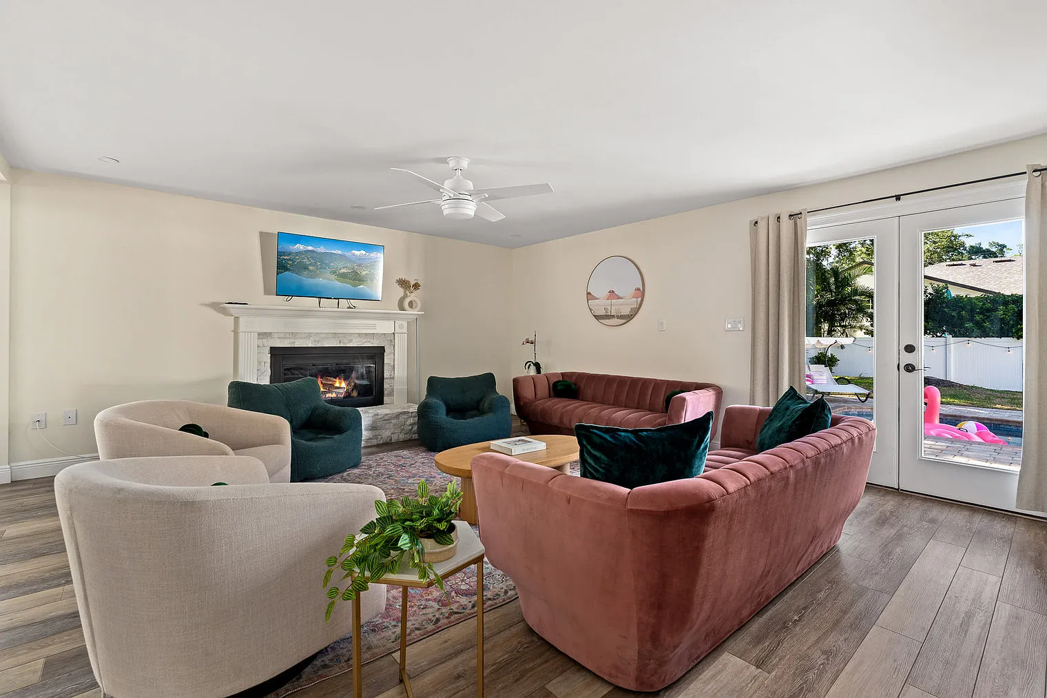 5 bed, 3.0 bath, 3509 sqft, $9,367 — Photo 1