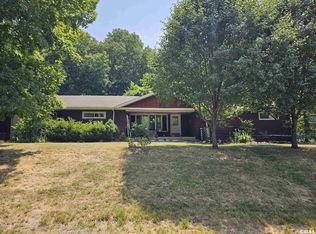 1136 N Nancy St, East Peoria, IL 61611