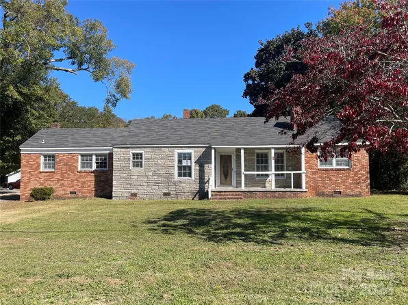 223 Chester Ave, Great Falls, SC 29055
