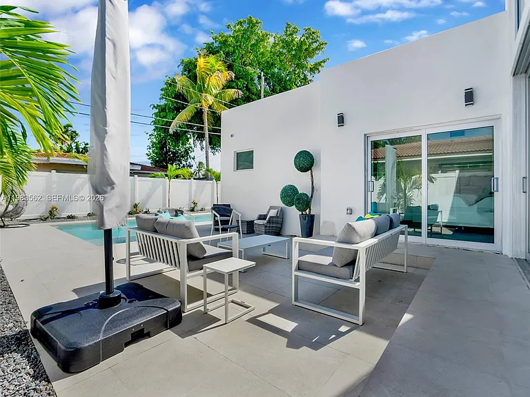 7525 Buccaneer Ave — Photo 36