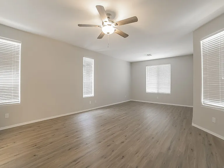 4439 W Apollo Rd — Photo 9