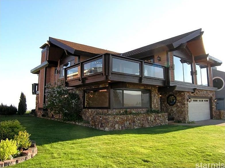 Gated Lakefront Home