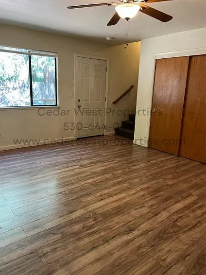 6216 Spruce St — Photo 4
