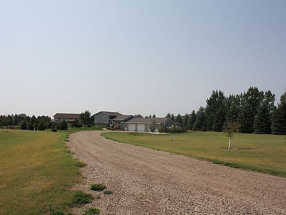 Plenty of yard. 