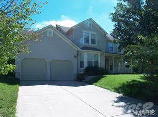 8 Lodge Ln, Lake Saint Louis, MO
