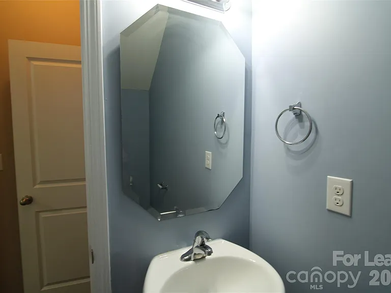 9348 Hamel St — Photo 10