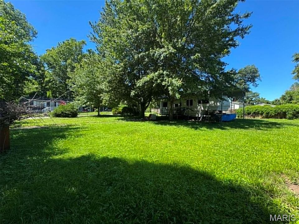 2nd image of 3024 Moberly Ave