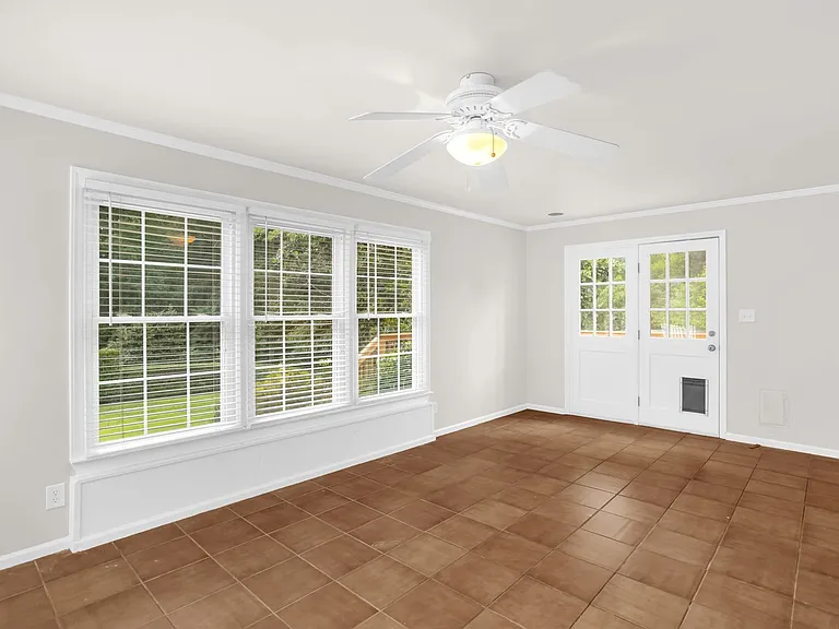 4205 Belvoir Dr — Photo 16