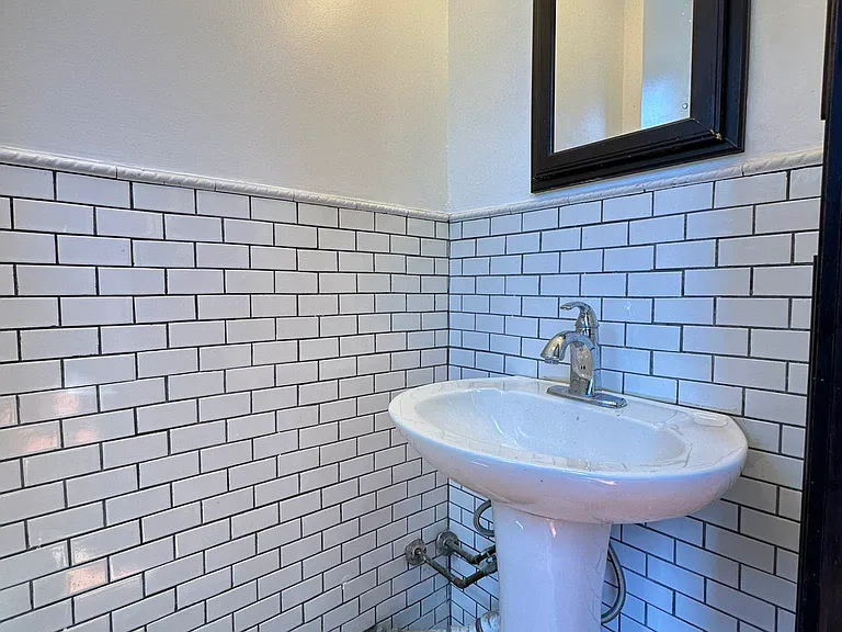 410 Putnam Ave #1 — Photo 21