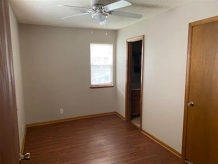 311 E Culton St — Photo 9