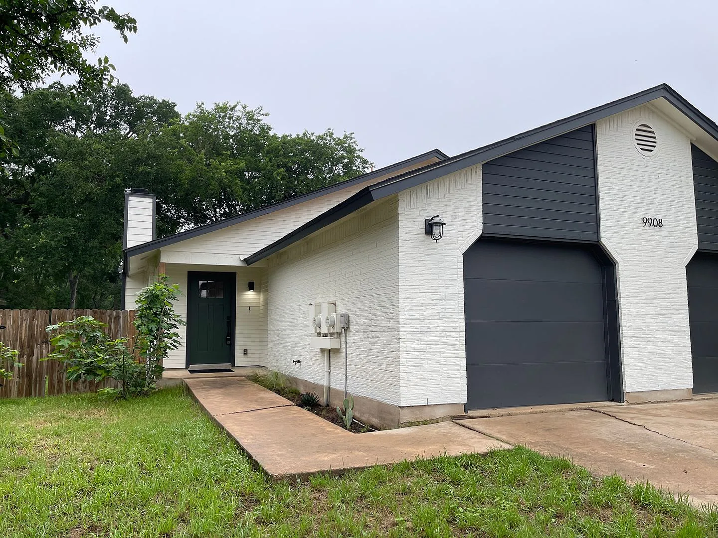 9908 Brasher Dr — Photo 1