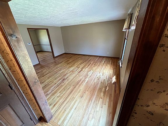 2nd image of 8776 Radburn Dr