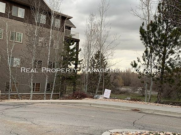 3rd image of 1255 Wolf Hollow Ln #7