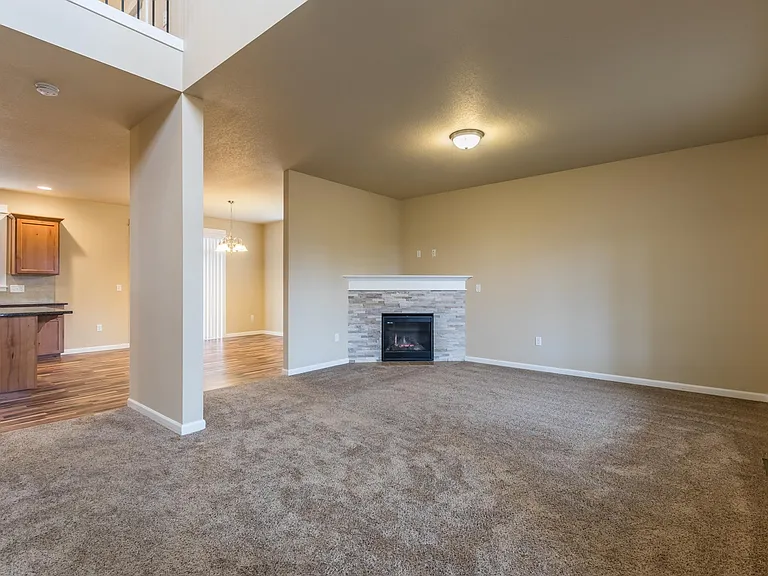 35611 Valley View Dr — Photo 3